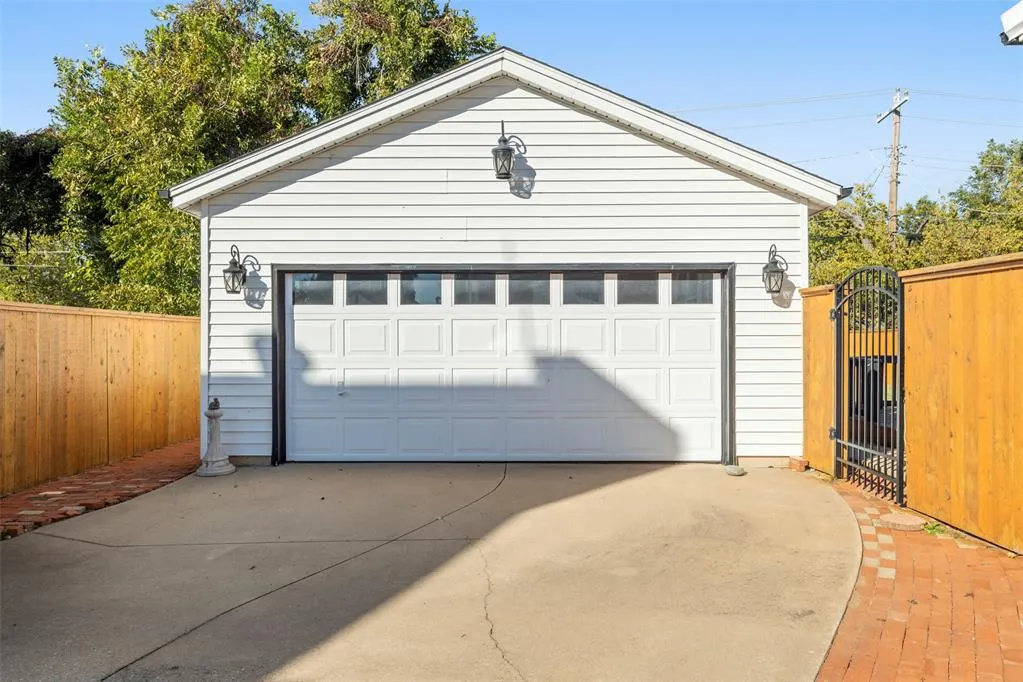 Photo 43 — 2717 NW 26th Street, Oklahoma City, OK 73107