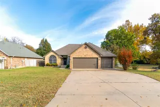 Sold home at 844 N Pine Avenue