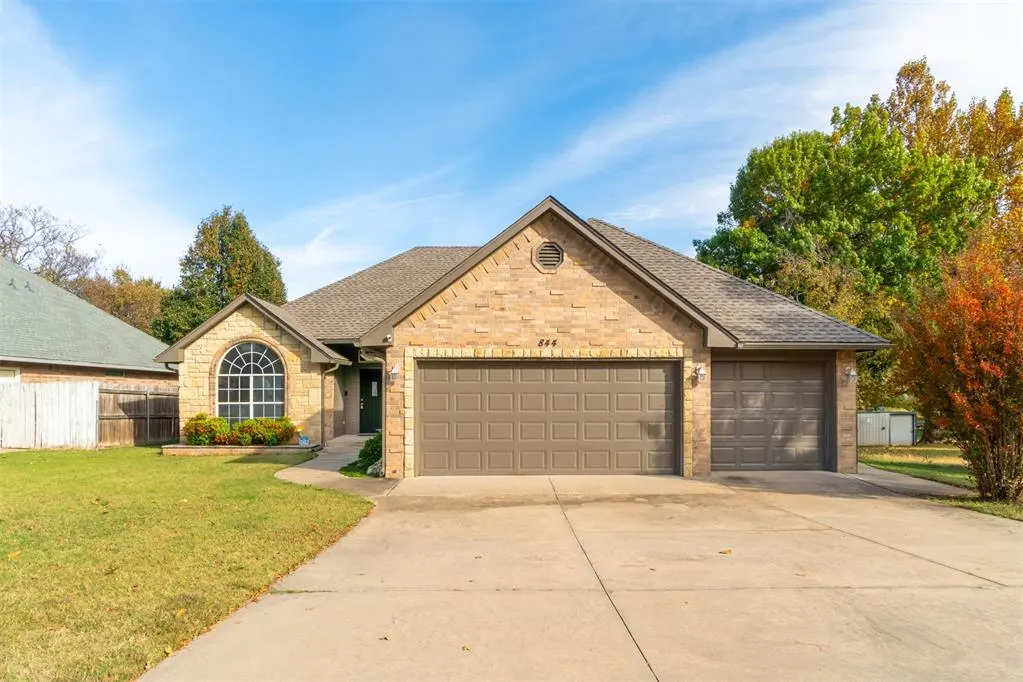 Photo 4 — 844 N Pine Avenue, Oklahoma City, OK 73130