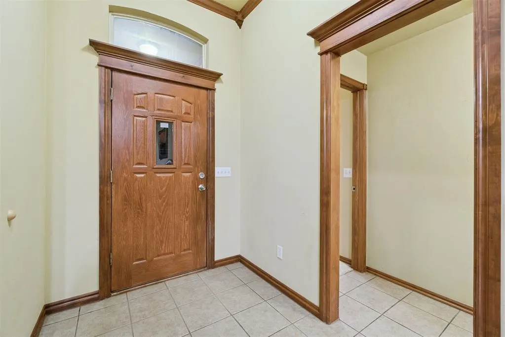 Photo 7 — 844 N Pine Avenue, Oklahoma City, OK 73130