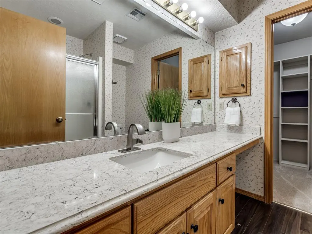 Photo 16 — 11407 Wallace Avenue, Oklahoma City, OK 73162