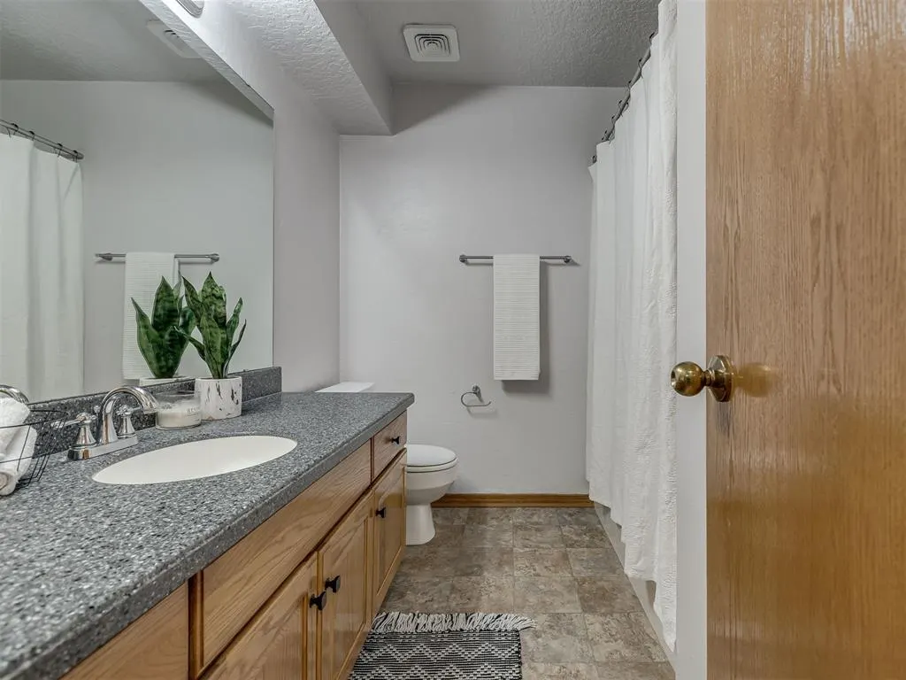Photo 24 — 11407 Wallace Avenue, Oklahoma City, OK 73162