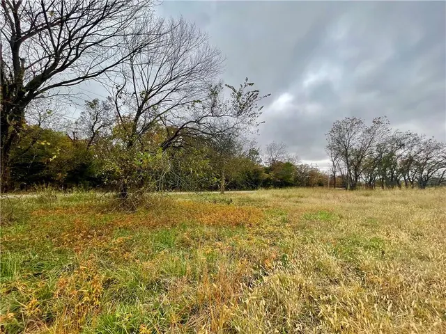 Photo 2 — 42900 Wolverine Road, Shawnee, OK 74804