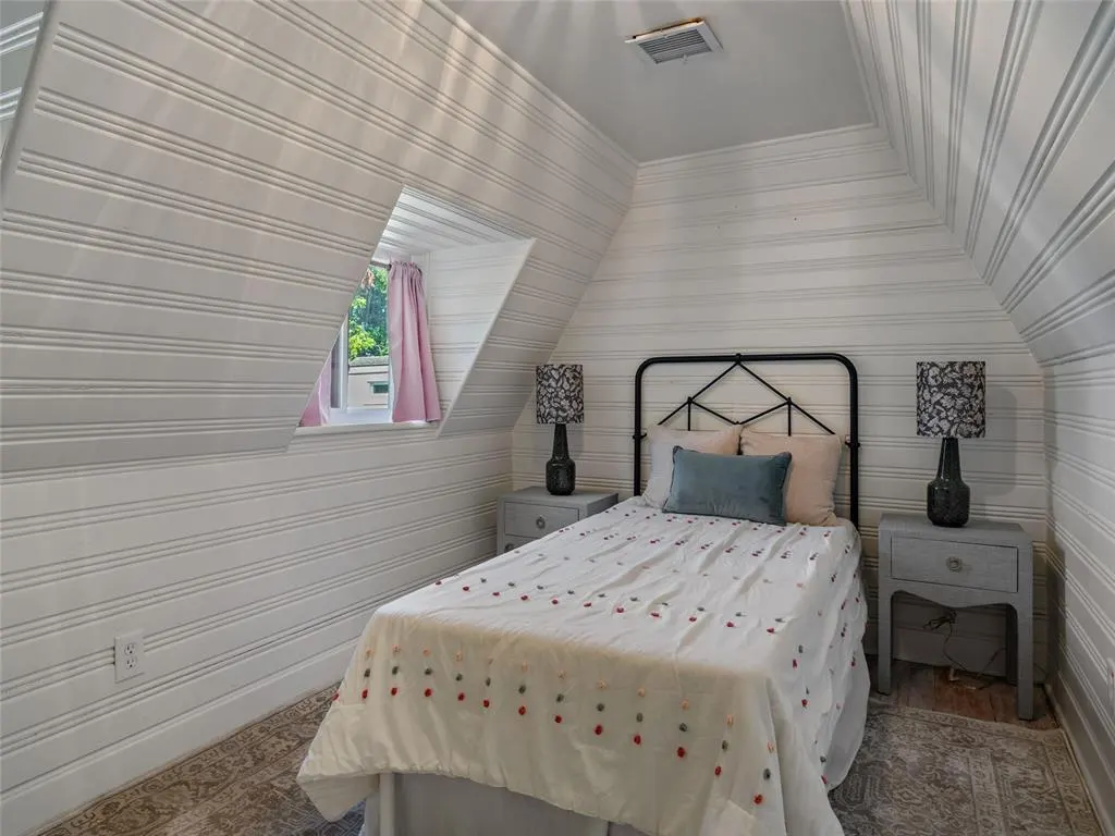Photo 29 — 212 Edgemere Court, Oklahoma City, OK 73118