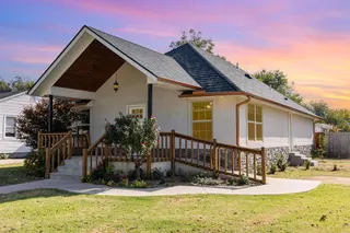 Sold home at 6906 NW 43rd Street