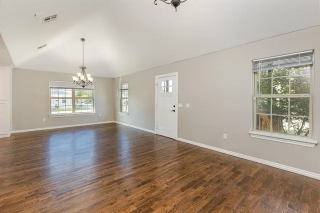 Photo 5 — 6906 NW 43rd Street, Bethany, OK 73008