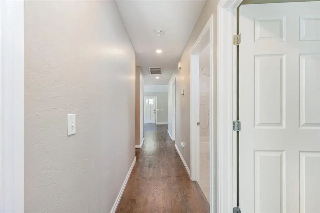 Photo 10 — 6906 NW 43rd Street, Bethany, OK 73008