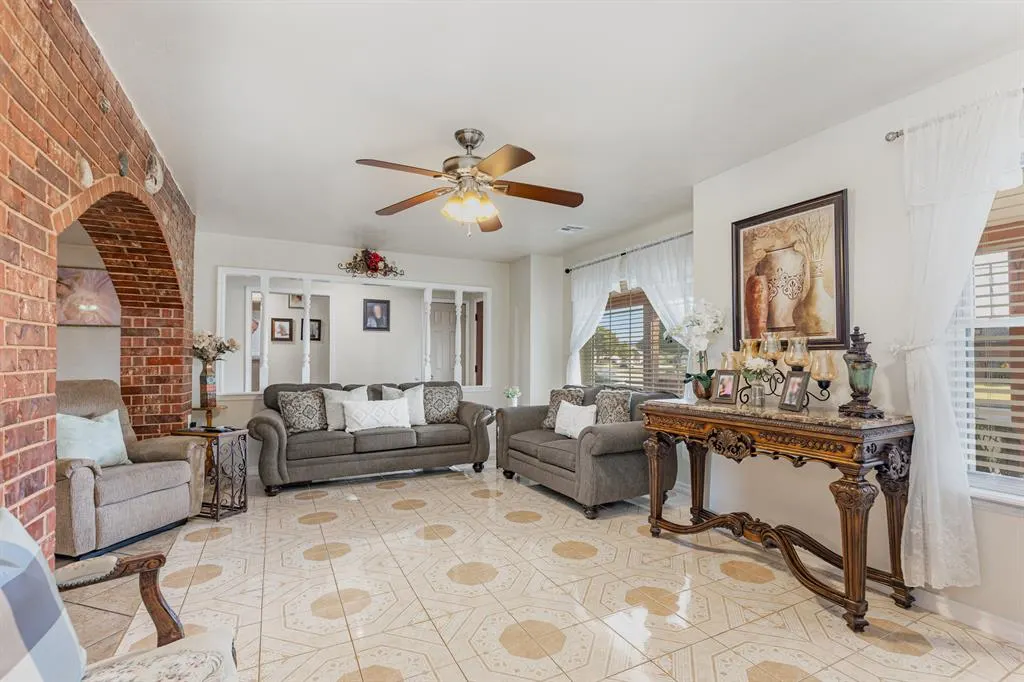 Photo 6 — 4637 NW 70th Street, Oklahoma City, OK 73132