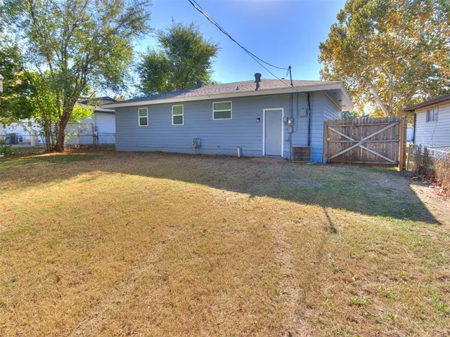 Photo 4 — 7206 Sears Terrace, Oklahoma City, OK 73149