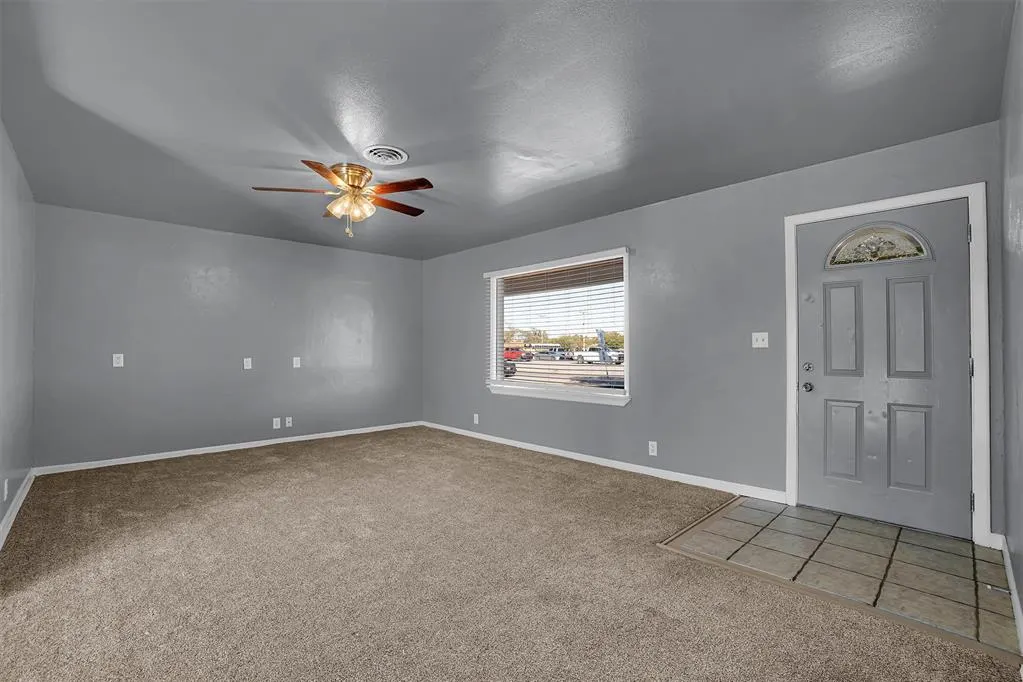 Photo 5 — 1205 N Chalmers Street, Altus, OK 73521