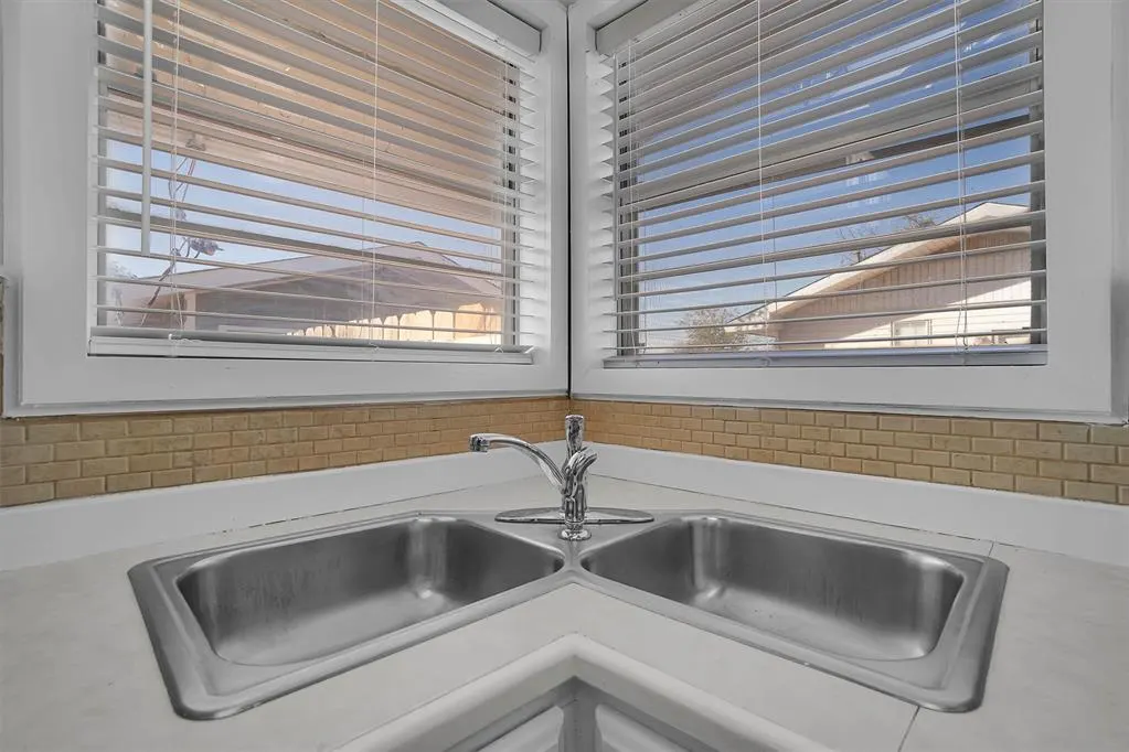 Photo 16 — 1205 N Chalmers Street, Altus, OK 73521