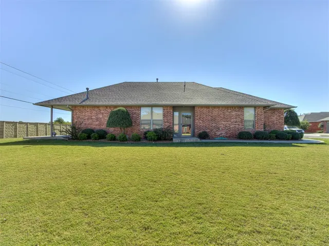 Photo 4 — 9204 Roadrunner Avenue, Oklahoma City, OK 73139