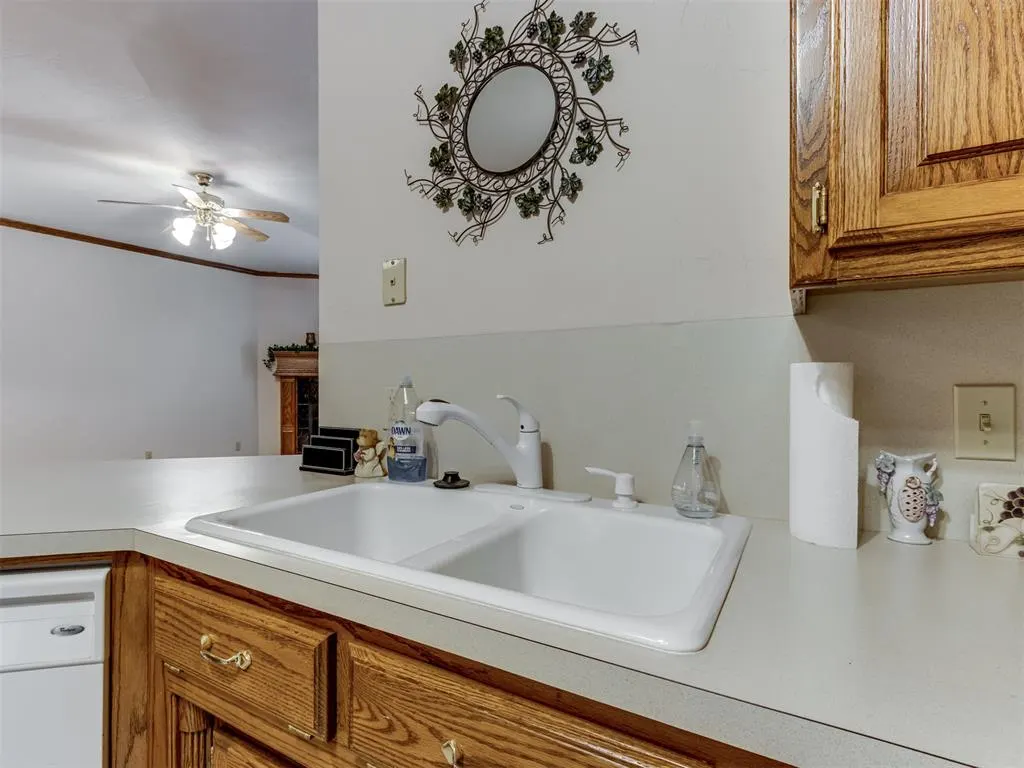Photo 17 — 9204 Roadrunner Avenue, Oklahoma City, OK 73139