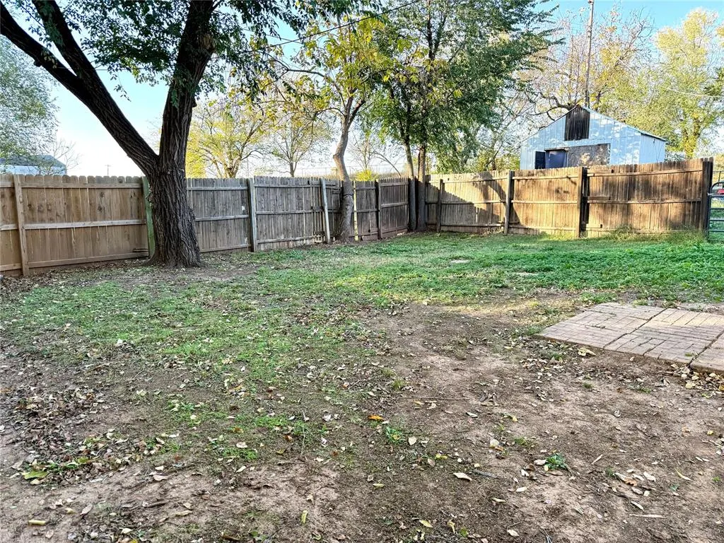Photo 24 — 901 Lincoln Street, Seminole, OK 74868