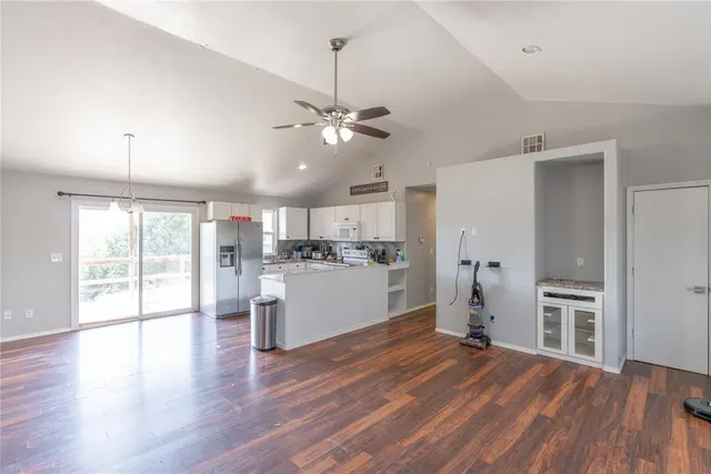 Photo 5 — 7 Candlewood Drive, Shawnee, OK 74804