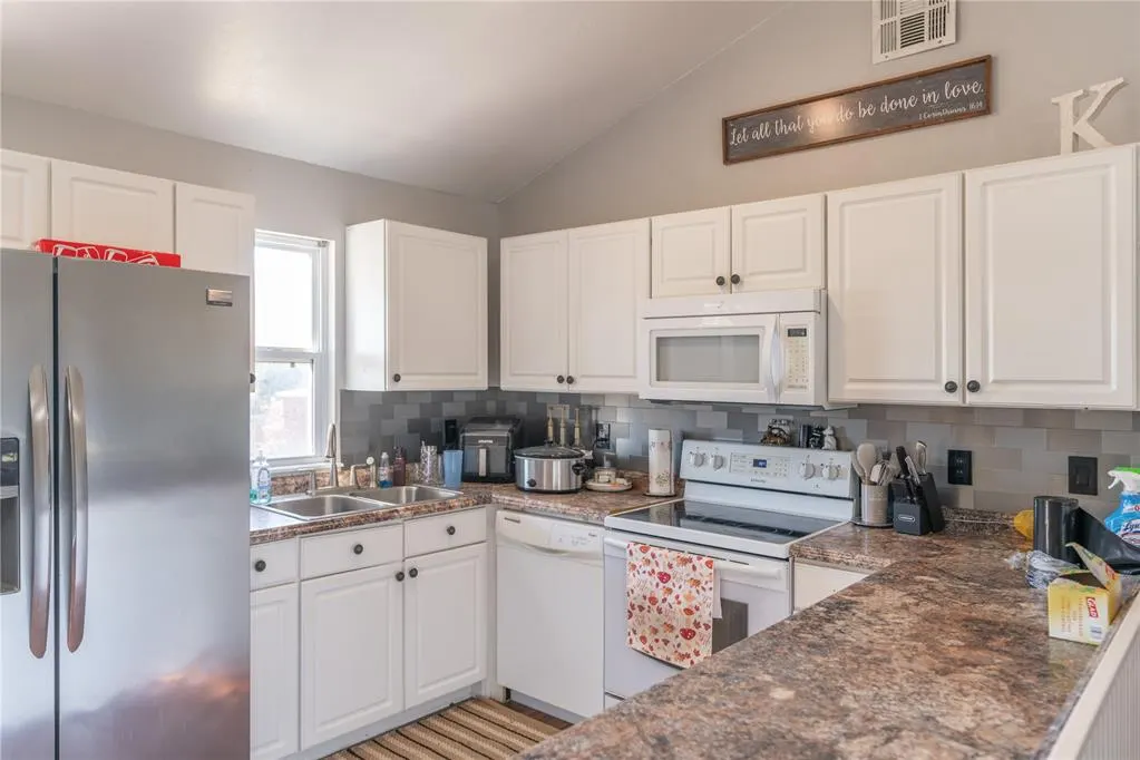 Photo 9 — 7 Candlewood Drive, Shawnee, OK 74804