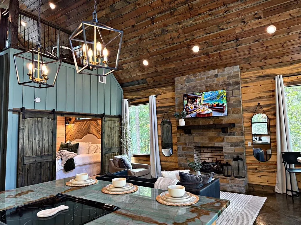 Photo 5 — 1326 Timbuktu Trail, Broken Bow, OK 74728