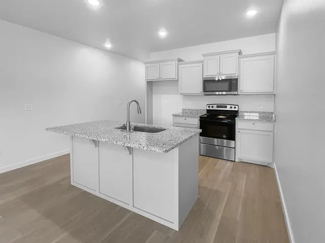 Photo 3 — 1608 SW Jefferson Avenue, Lawton, OK 73501
