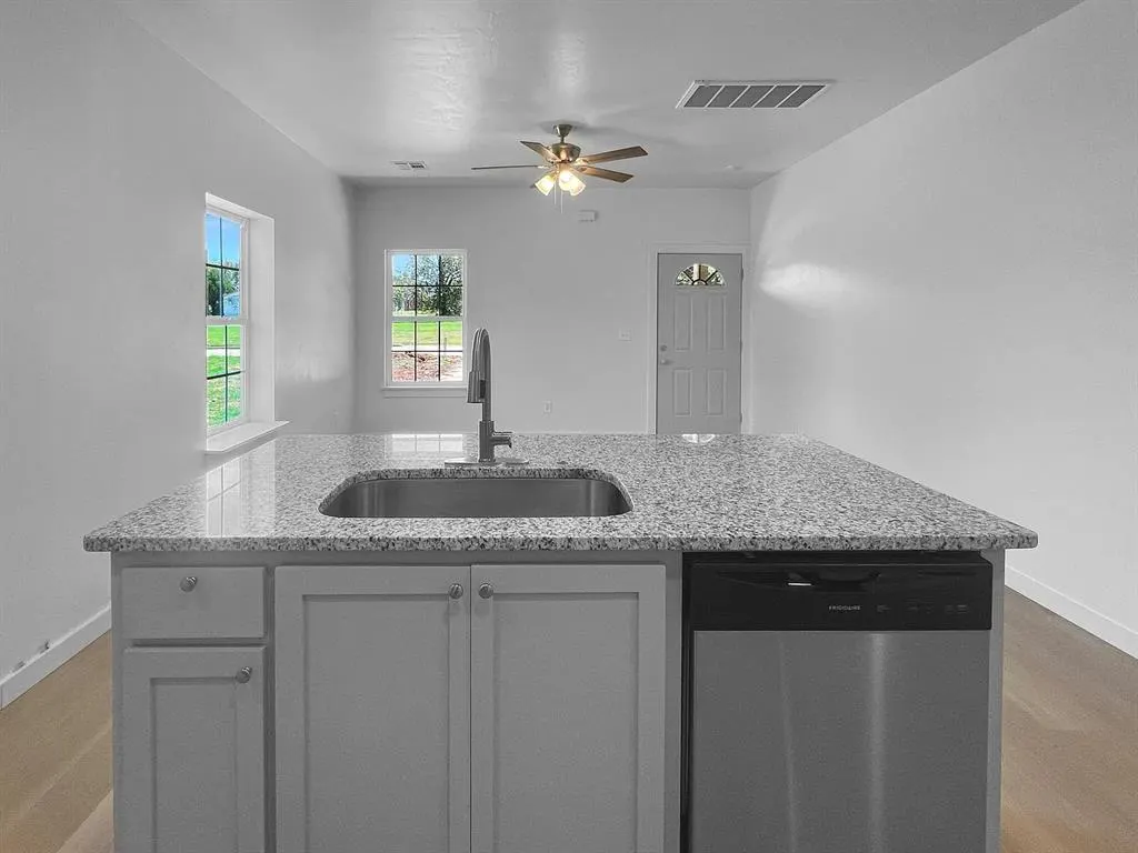 Photo 5 — 1608 SW Jefferson Avenue, Lawton, OK 73501