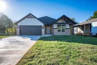 Sold home at 606 NW 95th Street