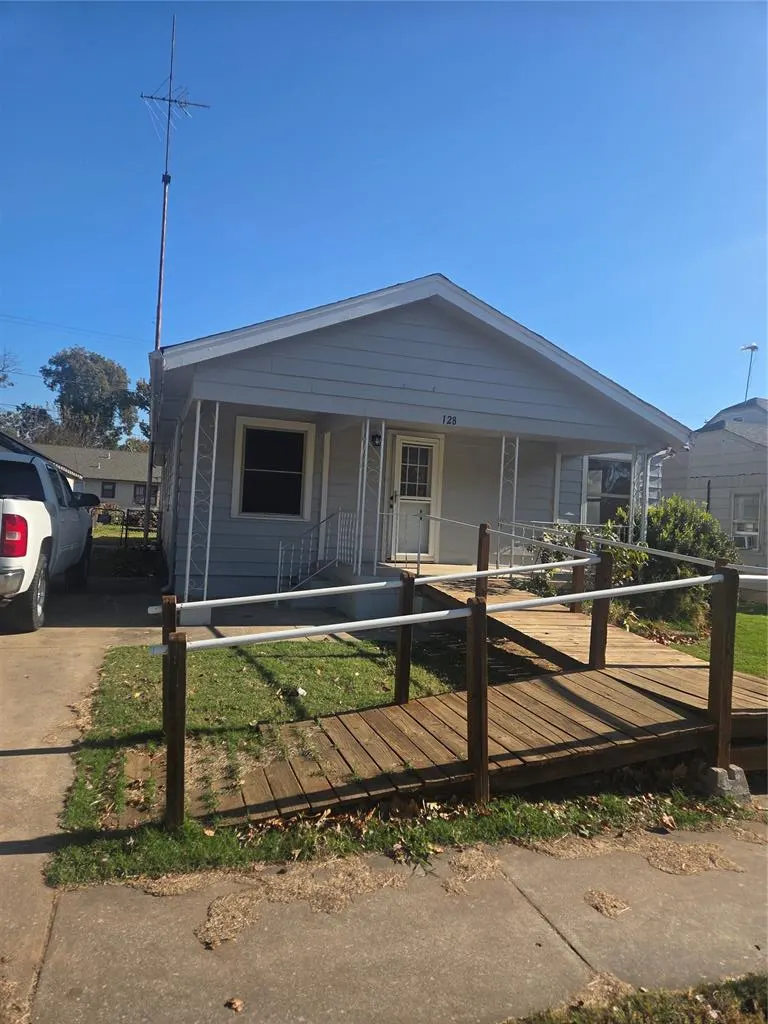 Photo 6 — 128 N Cherry Street, Pauls Valley, OK 73075