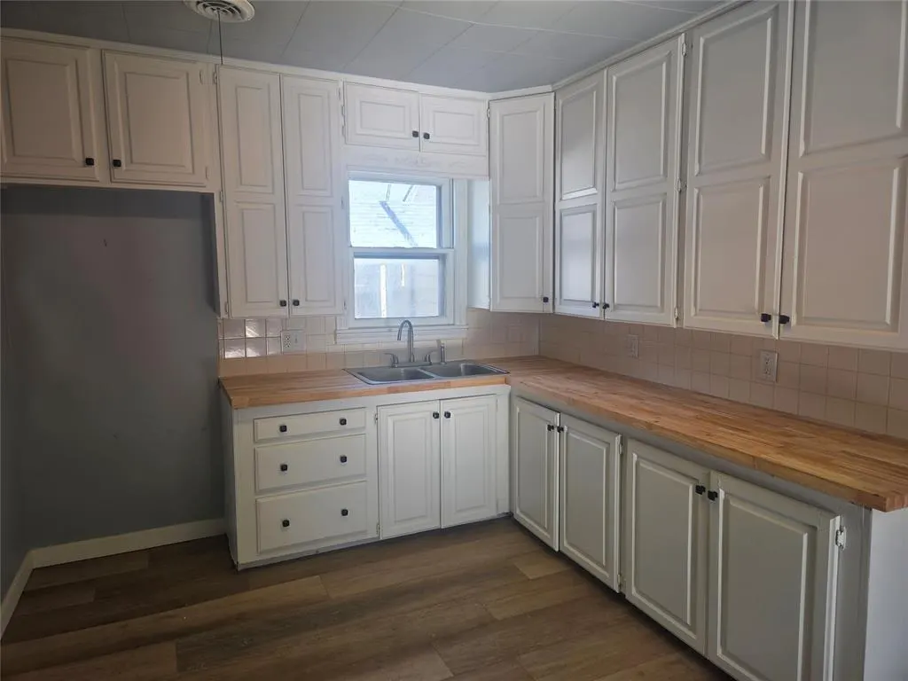 Photo 11 — 128 N Cherry Street, Pauls Valley, OK 73075
