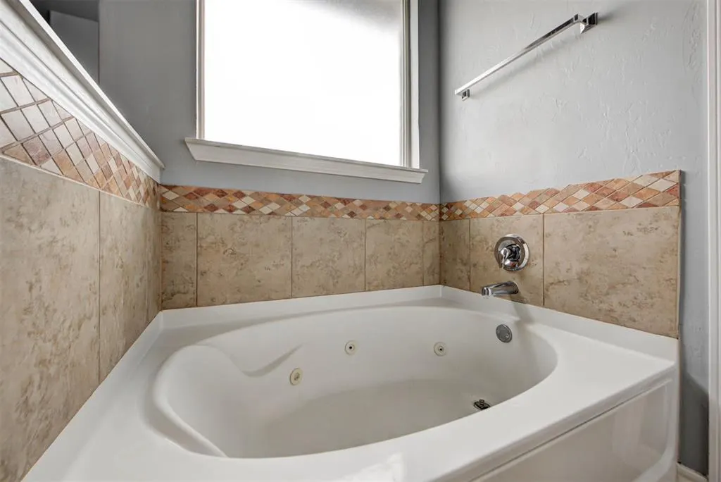 Photo 33 — 20500 Antler Farms Drive, Edmond, OK 73012
