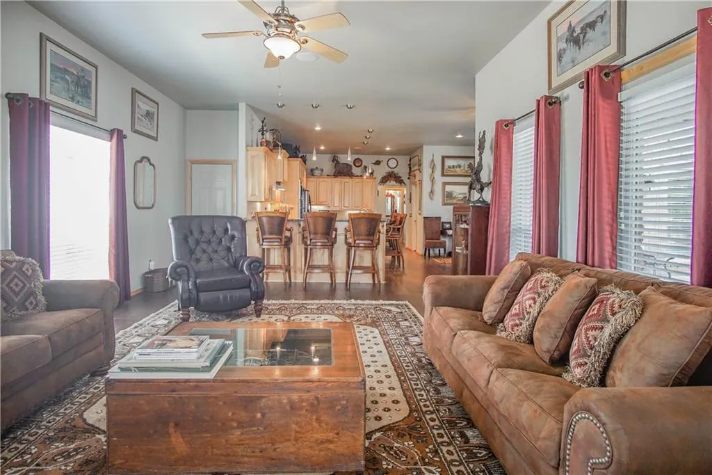 Photo 11 — 2701 SE 36th Avenue, Norman, OK 73026