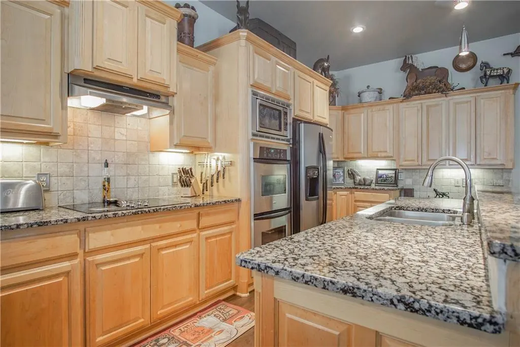 Photo 13 — 2701 SE 36th Avenue, Norman, OK 73026