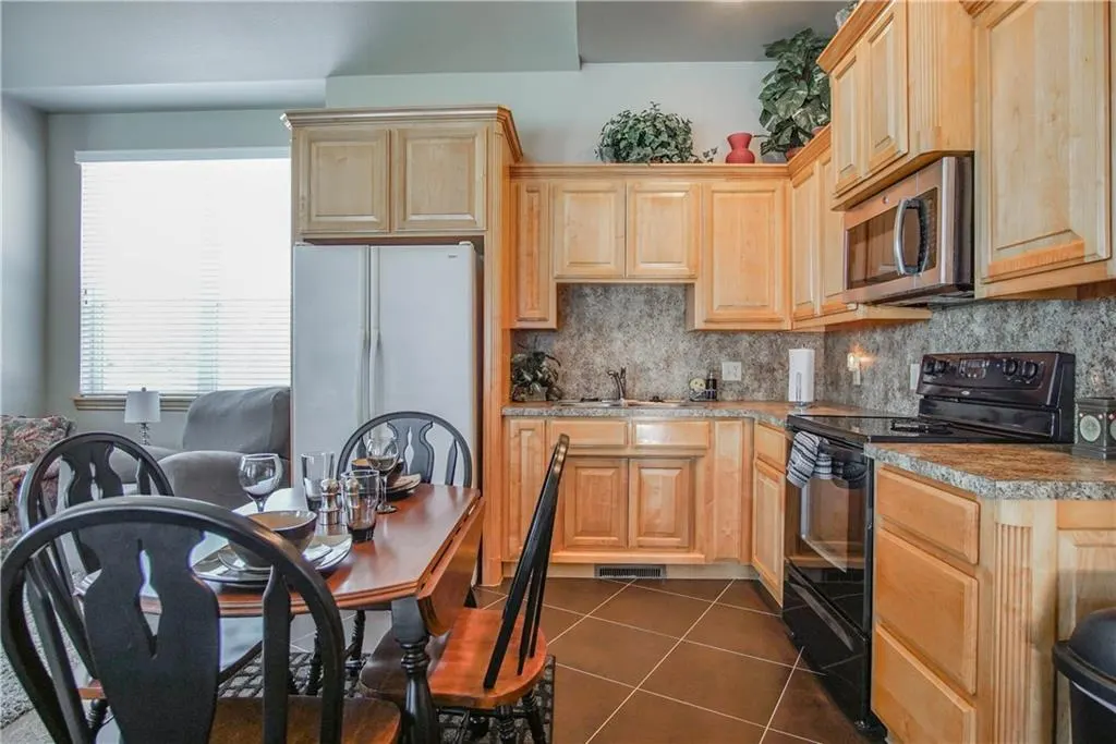 Photo 30 — 2701 SE 36th Avenue, Norman, OK 73026