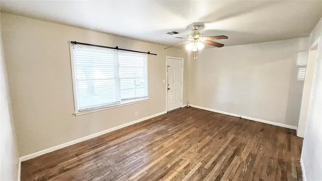 Photo 5 — 4304 N Libby Avenue, Warr Acres, OK 73122