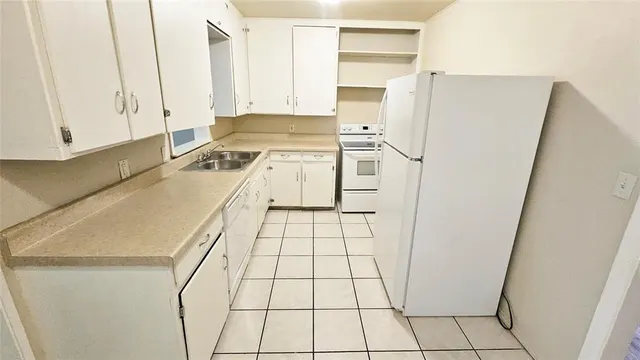 Photo 8 — 4304 N Libby Avenue, Warr Acres, OK 73122