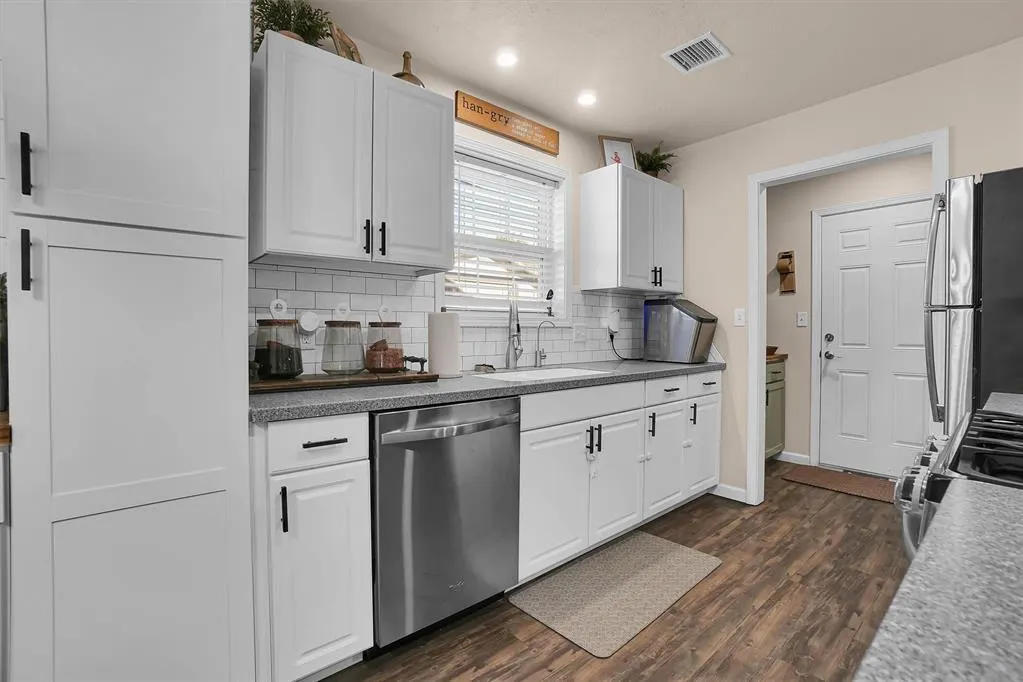 Photo 10 — 107 Sondra Dr. Drive, Elk City, OK 73644