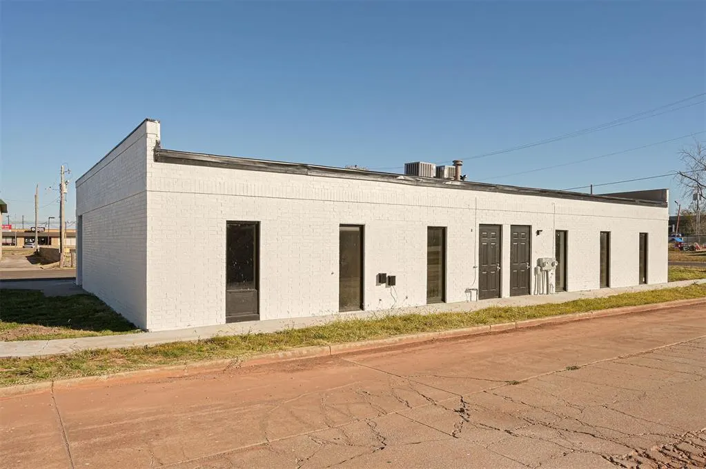 Photo 34 — 3009 S Epperly Drive A, Del City, OK 73115