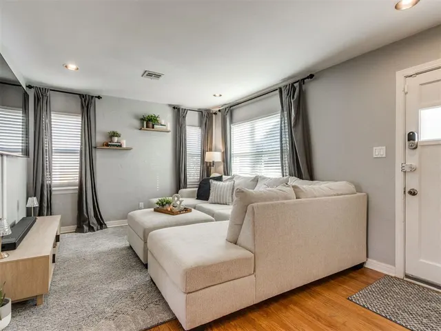Photo 4 — 2537 NW 34th Street, Oklahoma City, OK 73112