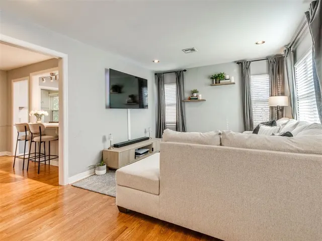 Photo 5 — 2537 NW 34th Street, Oklahoma City, OK 73112