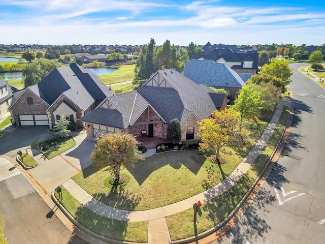 Photo 3 — 16700 Rugosa Rose Drive, Edmond, OK 73012