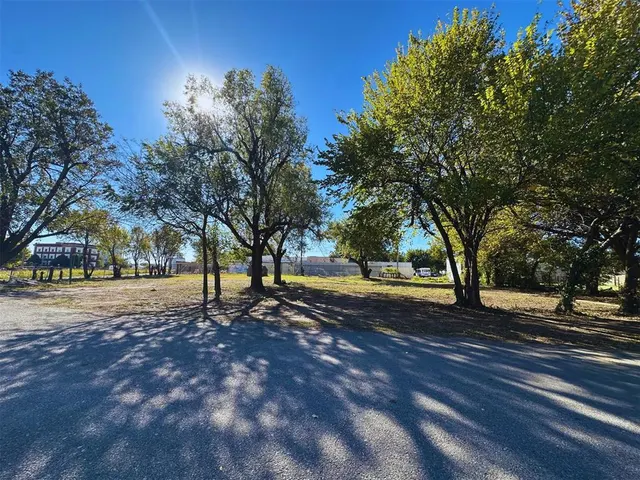 Front exterior — 607 W London Street, El Reno, OK 73036