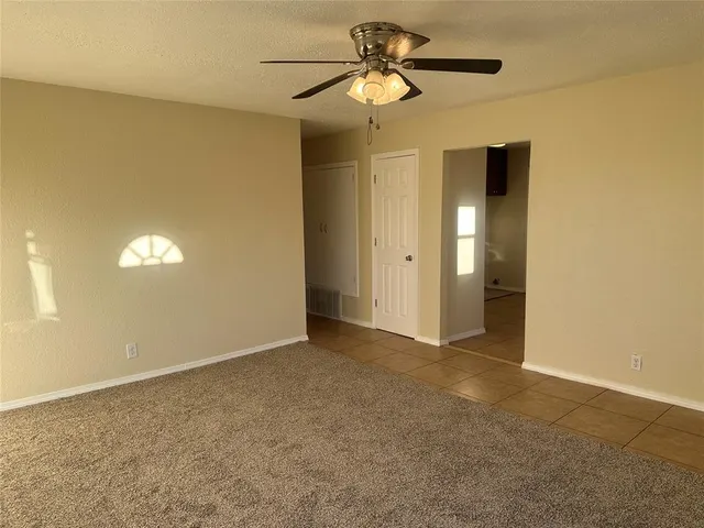 Photo 7 — 416 S County Line Road, Geary, OK 73040