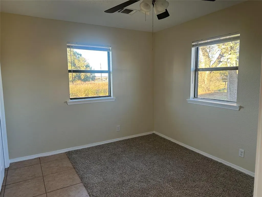 Photo 10 — 416 S County Line Road, Geary, OK 73040