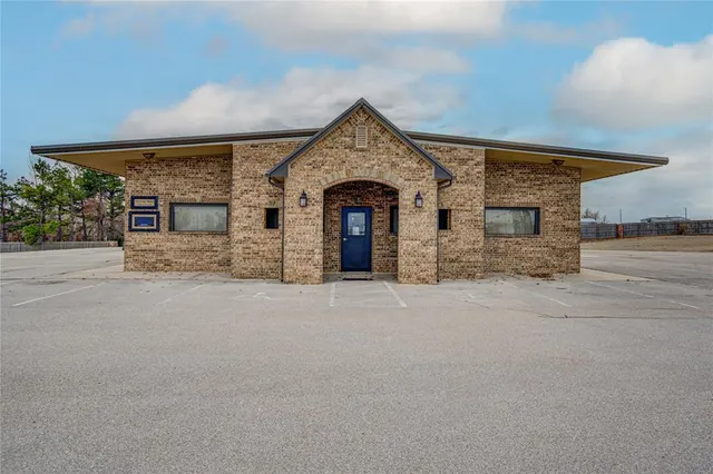 Photo 3 — 2830 NW 32nd Street 100 & 300, Newcastle, OK 73065
