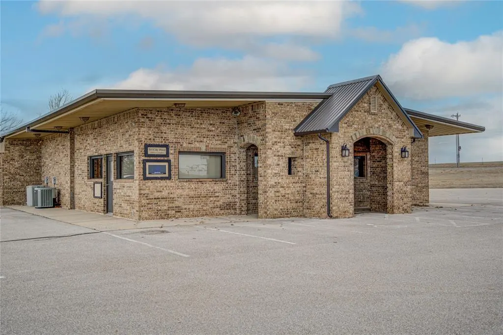 Photo 4 — 2830 NW 32nd Street 100 & 300, Newcastle, OK 73065