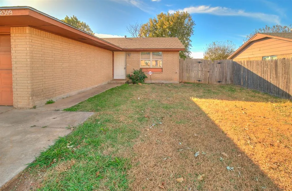 Photo 2 — 8309 S Brookline Avenue, Oklahoma City, OK 73159