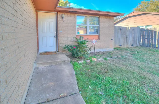Photo 3 — 8309 S Brookline Avenue, Oklahoma City, OK 73159