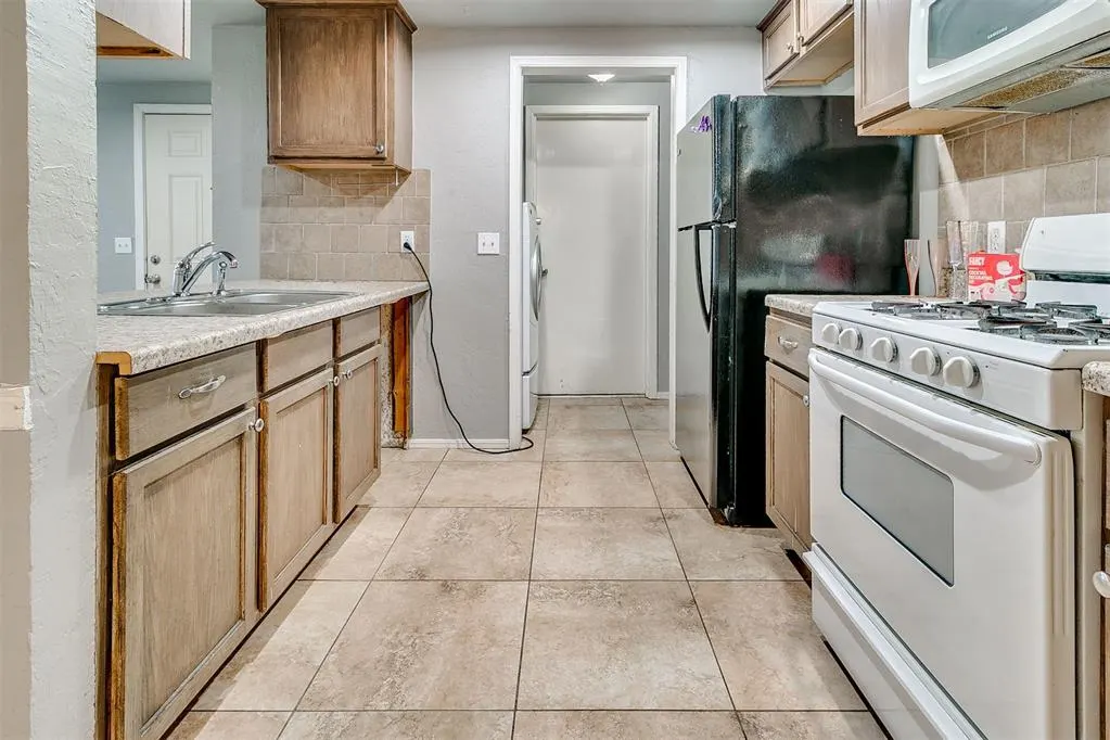 Photo 12 — 8309 S Brookline Avenue, Oklahoma City, OK 73159