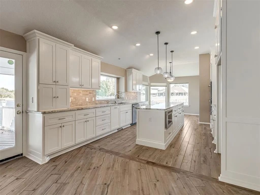 Photo 9 — 10316 Bacardy Place, Oklahoma City, OK 73162