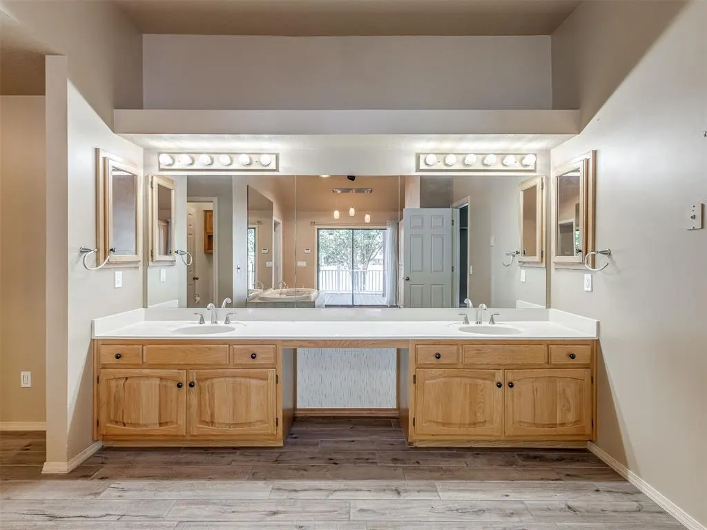 Photo 17 — 10316 Bacardy Place, Oklahoma City, OK 73162