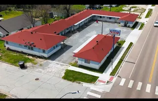 Sold home at 301 W Broadway Avenue