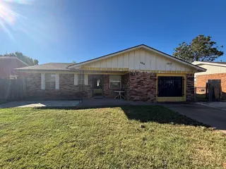 Sold home at 406 E Texas Drive