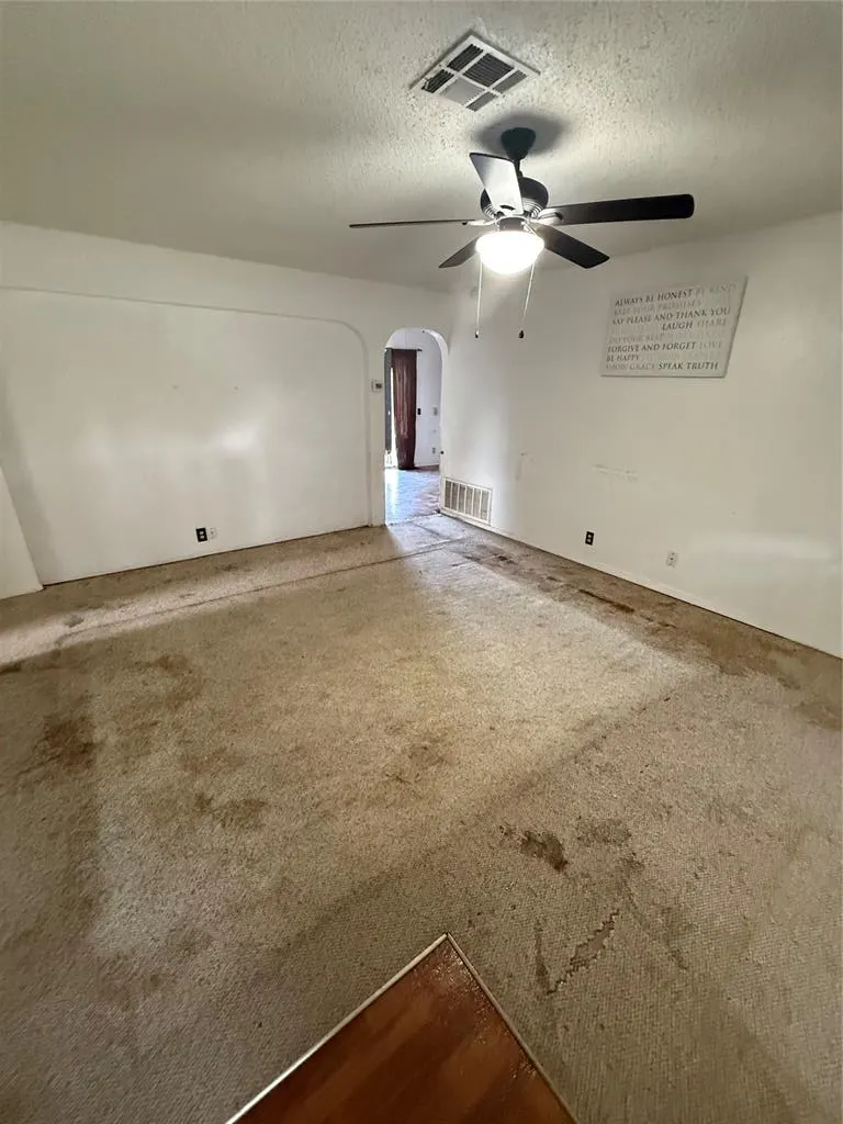 Photo 5 — 209 W Park Street, Tecumseh, OK 74873